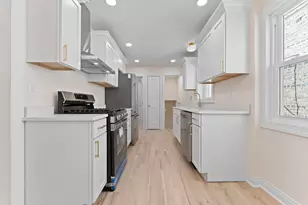 932 N Ridgeway Ave, Chicago, IL 60651 - Photo 9
