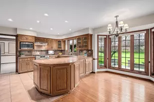 2S517 Danbury Dr, Glen Ellyn, IL 60137 - Photo 19