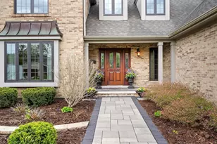 2S517 Danbury Dr, Glen Ellyn, IL 60137 - Photo 7