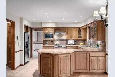 2S517 Danbury Drive, Glen Ellyn, IL 60137 - Photo 23