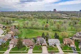 2S517 Danbury Dr, Glen Ellyn, IL 60137 - Photo 5