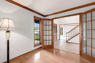 2S517 Danbury Dr, Glen Ellyn, IL 60137 - Photo 11