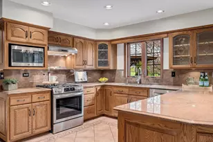 2S517 Danbury Dr, Glen Ellyn, IL 60137 - Photo 21
