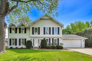 363 Anjou Dr, Northbrook, IL 60062 - Photo 3