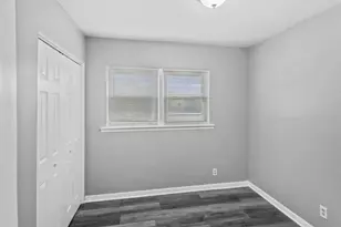 991 Tollview Ave, Aurora, IL 60505 - Photo 7