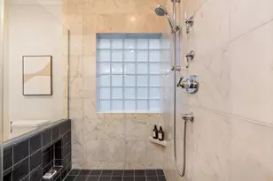 2043 N Bissell St, Chicago, IL 60614 - Photo 17