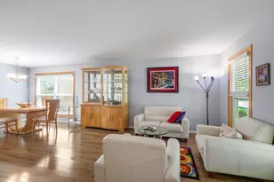 879 Burgess Cir, Buffalo Grove, IL 60089 - Photo 3