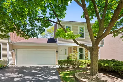 879 Burgess Circle, Buffalo Grove, IL 60089 - Photo 1