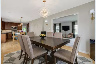 1615 S Kaspar Avenue, Arlington Heights, IL 60005 - Photo 5