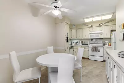 200 Lake Boulevard #415, Buffalo Grove, IL 60089 - Photo 11