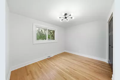 13947 S Saginaw Avenue, Burnham, IL 60633 - Photo 17