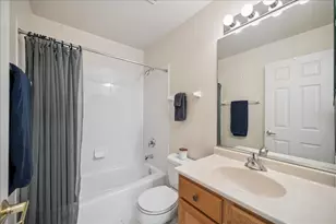 992 Enfield Dr, Northbrook, IL 60062 - Photo 15