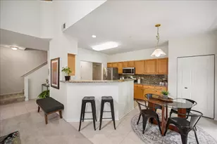 992 Enfield Dr, Northbrook, IL 60062 - Photo 7