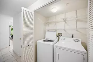 992 Enfield Dr, Northbrook, IL 60062 - Photo 11