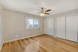 2058 Leeward Ln, Hanover Park, IL 60133 - Photo 7