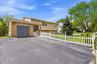 2627 Dana Ave, Waukegan, IL 60087 - Photo 1