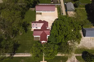 516 W 2nd St, Momence, IL 60954 - Photo 5