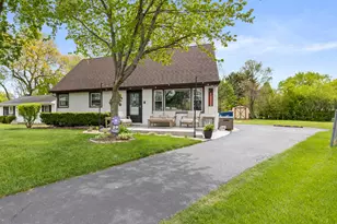 37127 N Hillside Dr, Lake Villa, IL 60046 - Photo 1