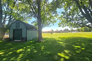 330 W 2nd S St, Chebanse, IL 60922 - Photo 3