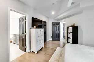 308 W Evergreen Ave, Chicago, IL 60610 - Photo 11