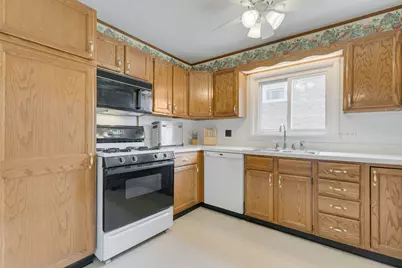 10116 Mulberry Avenue, Oak Lawn, IL 60453 - Photo 5