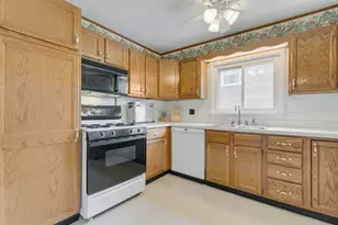 10116 Mulberry Ave, Oak Lawn, IL 60453 - Photo 5