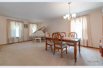 1094 Holly Drive, Antioch, IL 60002 - Photo 7