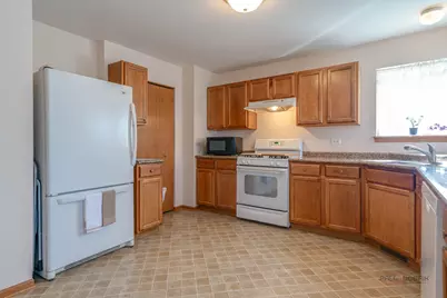 1094 Holly Drive, Antioch, IL 60002 - Photo 13