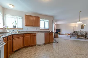 1094 Holly Dr, Antioch, IL 60002 - Photo 19