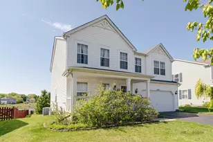 1094 Holly Dr, Antioch, IL 60002 - Photo 3