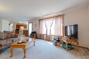 1094 Holly Dr, Antioch, IL 60002 - Photo 11