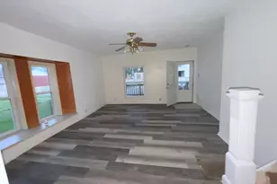 208 W Oak St, Carrier Mills, IL 62917 - Photo 3