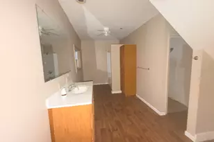 208 W Oak St, Carrier Mills, IL 62917 - Photo 9