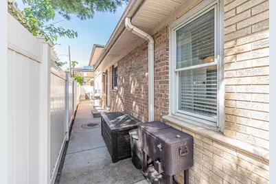 9858 S Springfield Avenue, Evergreen Park, IL 60805 - Photo 27