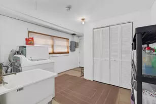 9858 S Springfield Ave, Evergreen Park, IL 60805 - Photo 23