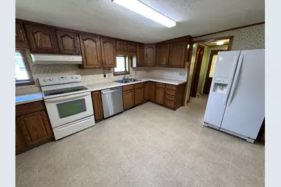 606 E Silk Street, Mount Carroll, IL 61053 - Photo 11
