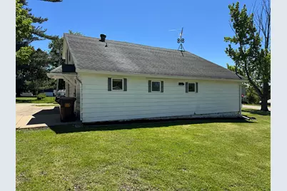 606 E Silk Street, Mount Carroll, IL 61053 - Photo 7