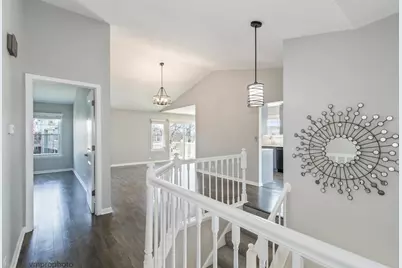 1233 S Wellington Court, Buffalo Grove, IL 60089 - Photo 5