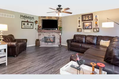 1215 Callaway Drive N, Shorewood, IL 60404 - Photo 7