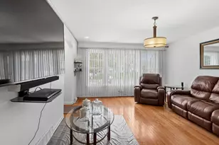 256 Calumet Blvd, Harvey, IL 60426 - Photo 7