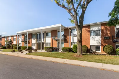 9500 Dee Road #202B, Des Plaines, IL 60016 - Photo 3