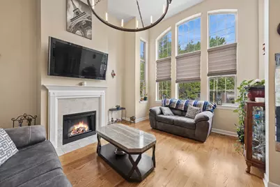 6635 W 64th Place, Chicago, IL 60638 - Photo 3