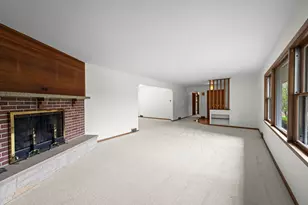 412 W Camp McDonald Rd, Prospect Heights, IL 60070 - Photo 9