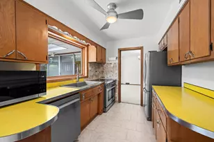 412 W Camp McDonald Rd, Prospect Heights, IL 60070 - Photo 15