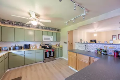 520 S 15th Court, Saint Charles, IL 60174 - Photo 9