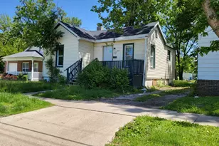 822 S Martin Luther King Jr Dr, Springfield, IL 62703 - Photo 1