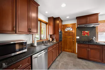 840 N Center Street, Naperville, IL 60563 - Photo 5