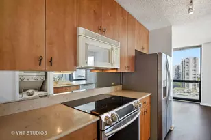 1122 N Clark St, Chicago, IL 60610 - Photo 5