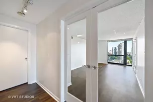 1122 N Clark St, Chicago, IL 60610 - Photo 11