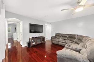 7008 O'Connell Dr, Chicago Ridge, IL 60415 - Photo 5